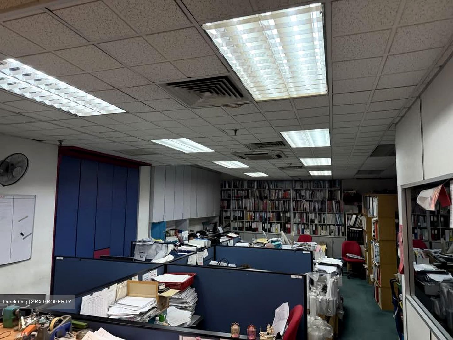 Hoa Nam Building (D8), Office #583746911